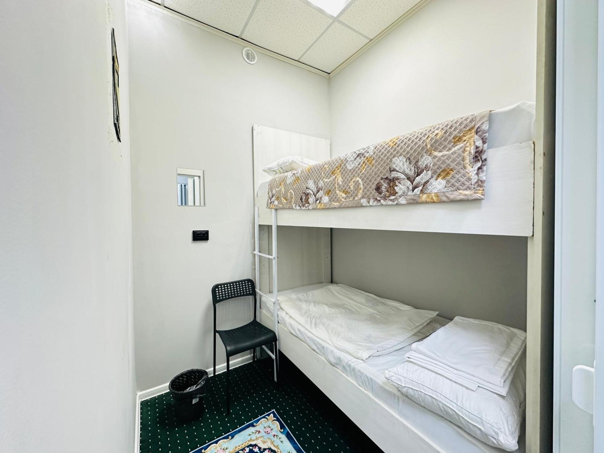 Center Capsule Hotel Almaty Luaran gambar