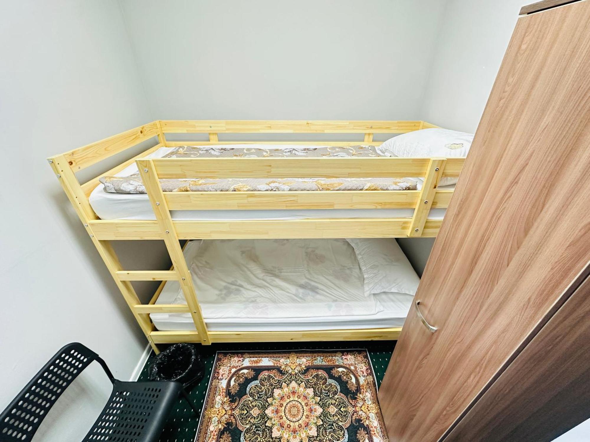 Center Capsule Hotel Almaty Luaran gambar