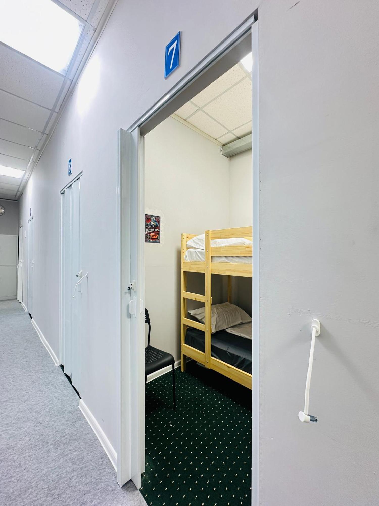 Center Capsule Hotel Almaty Luaran gambar