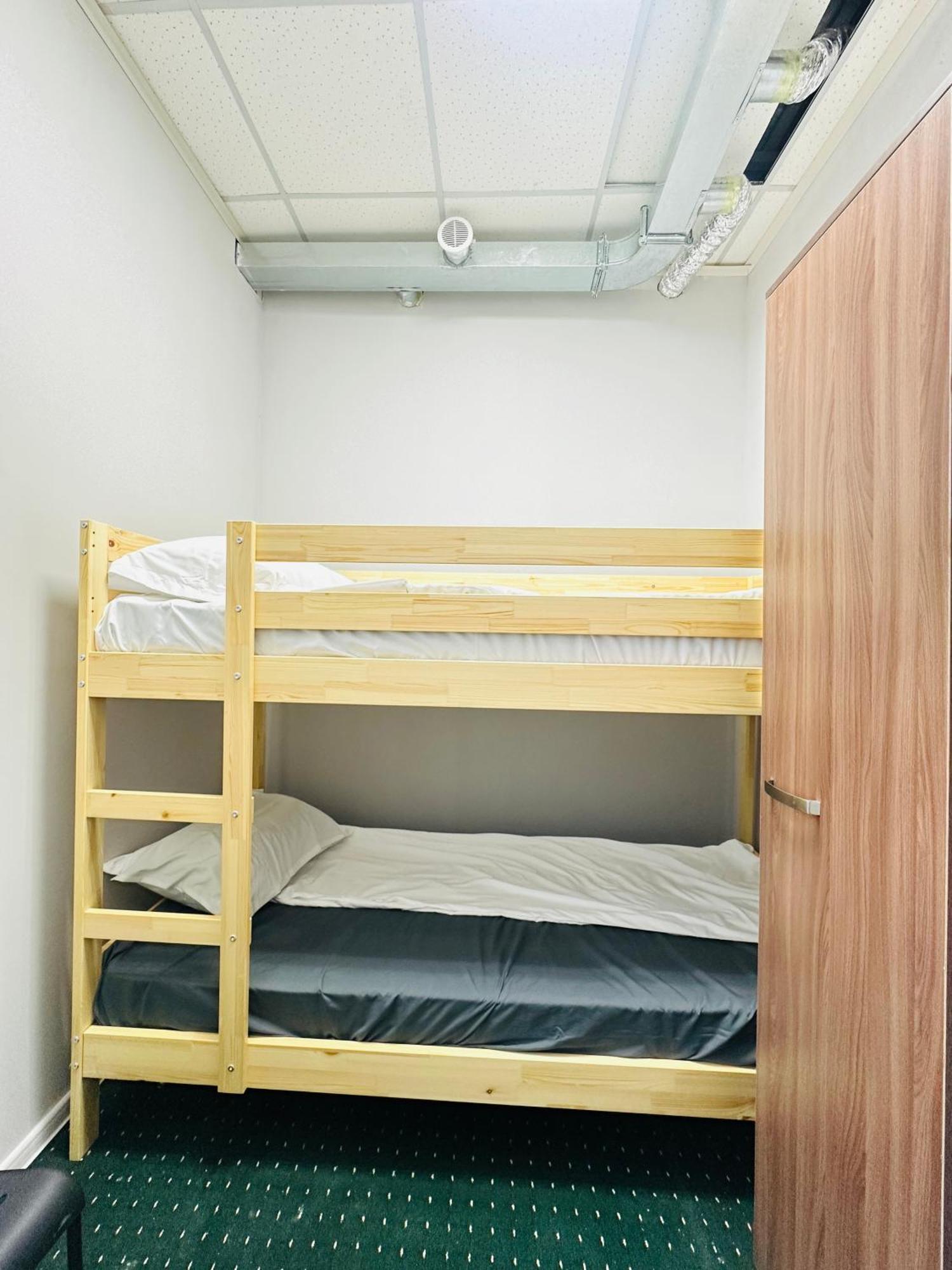 Center Capsule Hotel Almaty Luaran gambar